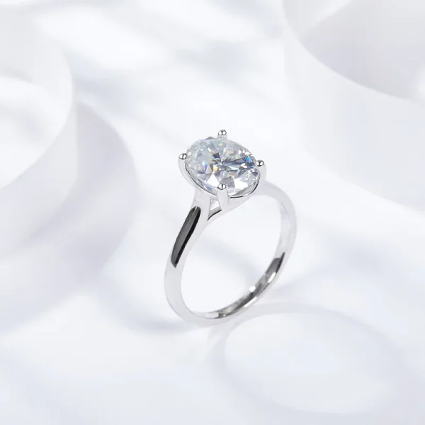 Moissanite Solitaire 2.5carat Oval Diamond Ring Moissanite Solitaire 2.5carat Oval Diamond Ring