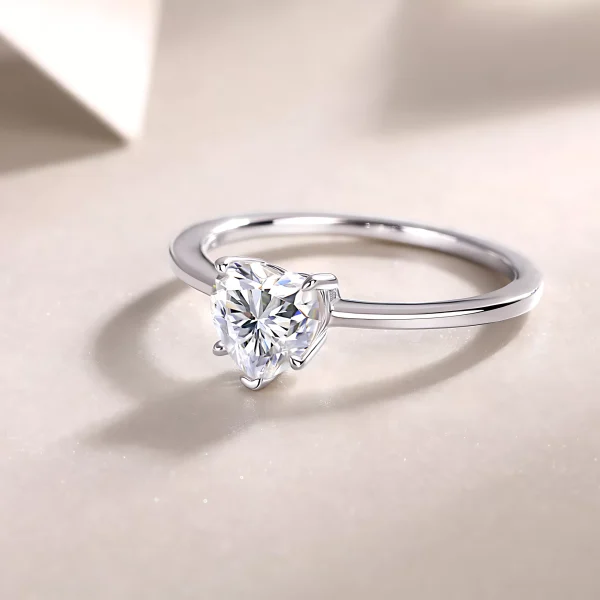 Moissanite 1.0carat Heart Diamond Ring Moissanite 1.0carat Heart Diamond Ring