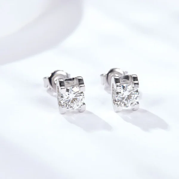 Moissanite Stud 1.0carat Round Diamond Earrings