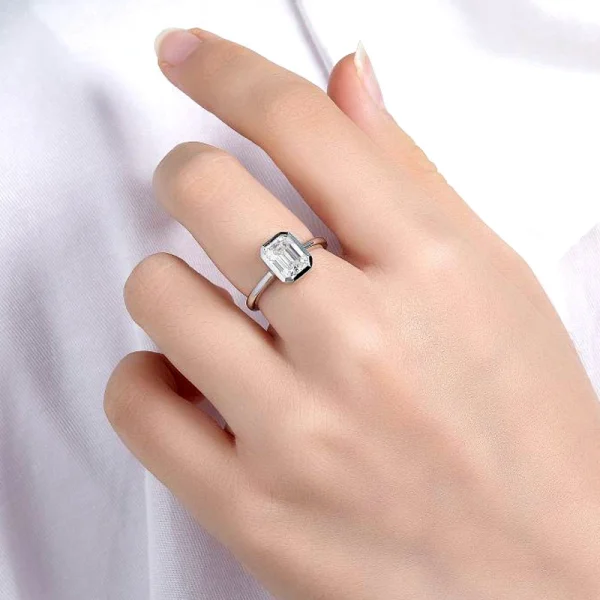 Moissanite Halo 2.0carat Emerald Diamond Ring Moissanite Halo 2.0carat Emerald Diamond Ring