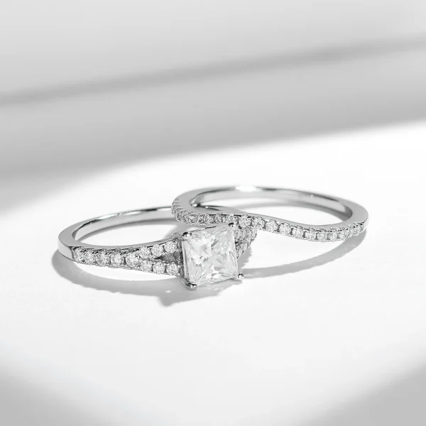 Moissanite Row 1.0carat Princess Diamond Ring Moissanite Row 1.0carat Princess Diamond Ring